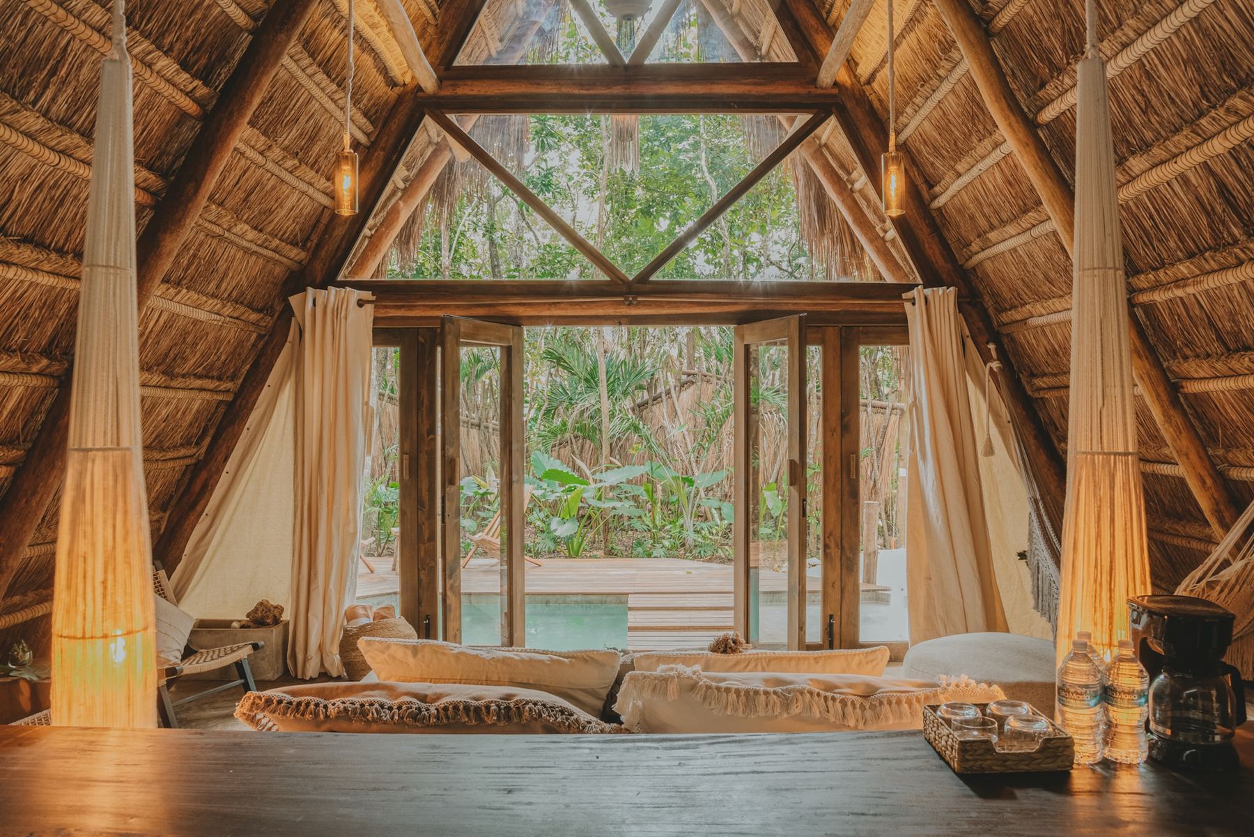 Naya Bacalar, lagoon-side interior